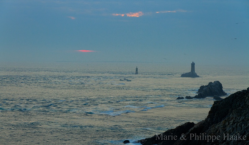 Pointe du Raz 4892_3_4.jpg - Pointe du Raz et phare de la Vieille (Finistère, Bretagne, France, octobre 2011)